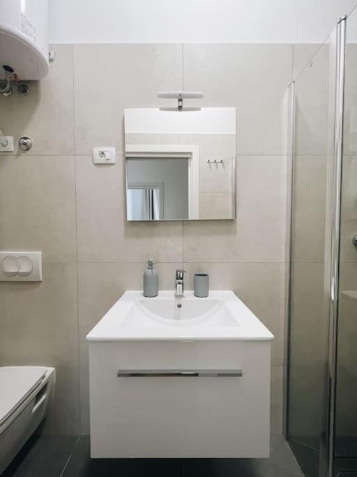 Chariming And Comfy Studio Appartement Pula Buitenkant foto